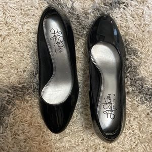 Size 7 Lifestride 1” heels